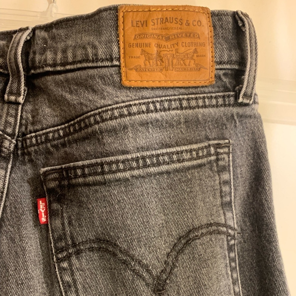Levi’s Vintage Wedgie High-Rise Straight leg black wash jeans—FREE SHIPPING!